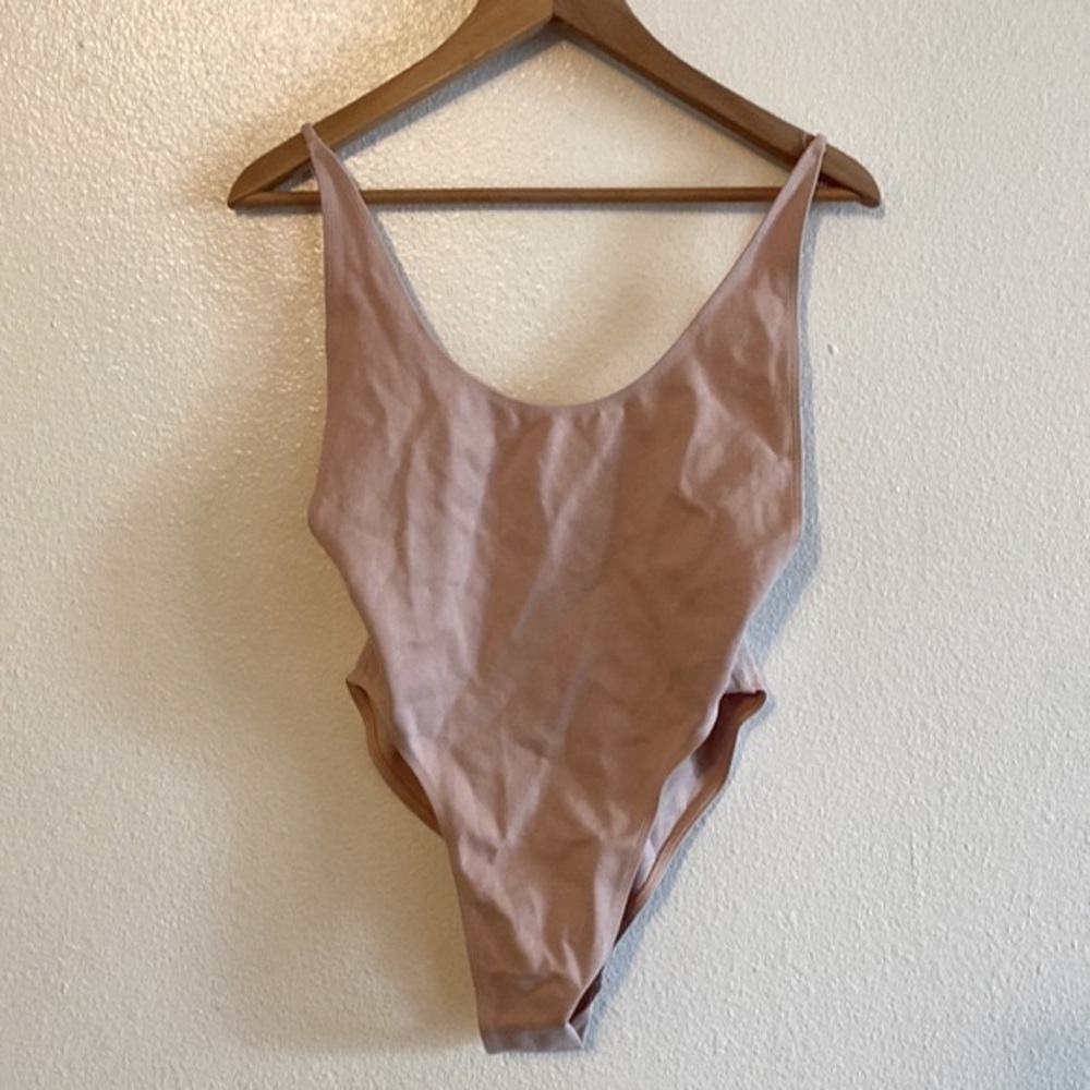 Lioness M Nude Tan Pink Tank Top Scoop Neck Bodysuit